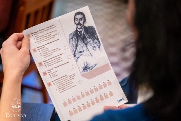 Digitális literatúra Múzeumpedagógia a múzeumban és az online térben 